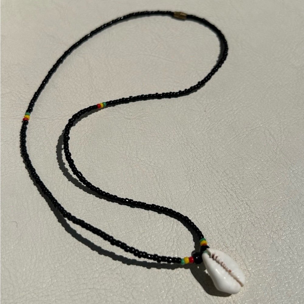 💯 Authentic West African cowrie shell Necklace Benin made